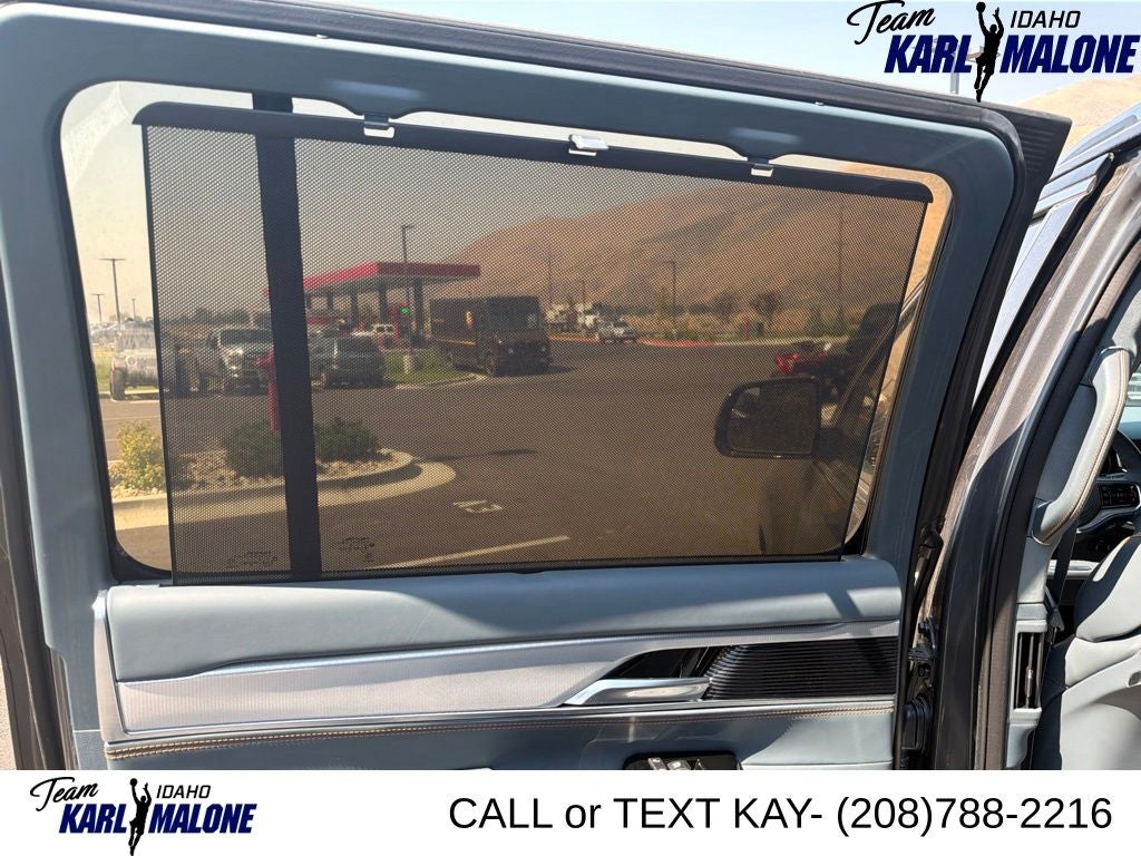 2025 Jeep Grand Wagoneer Base