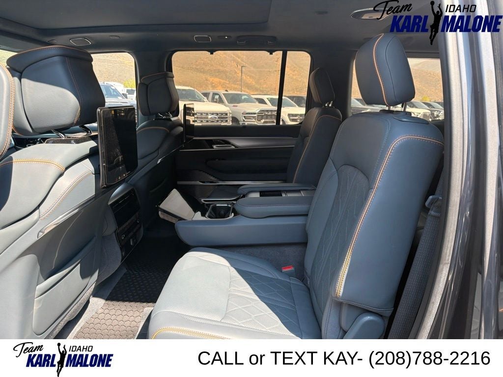 2025 Jeep Grand Wagoneer Base