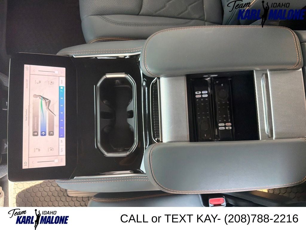 2025 Jeep Grand Wagoneer Base