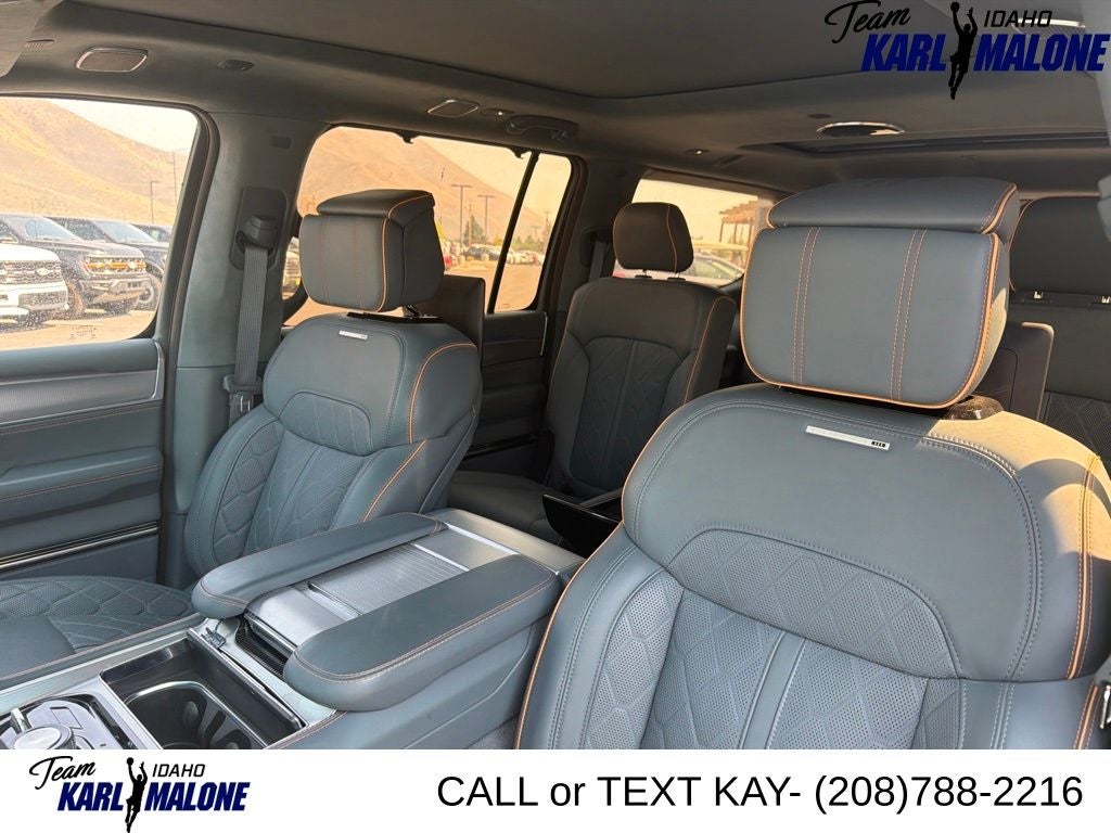 2025 Jeep Grand Wagoneer Base