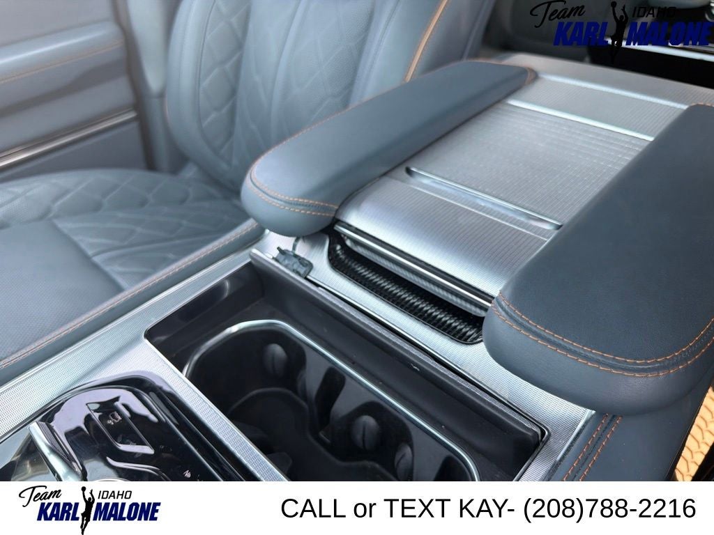 2025 Jeep Grand Wagoneer Base