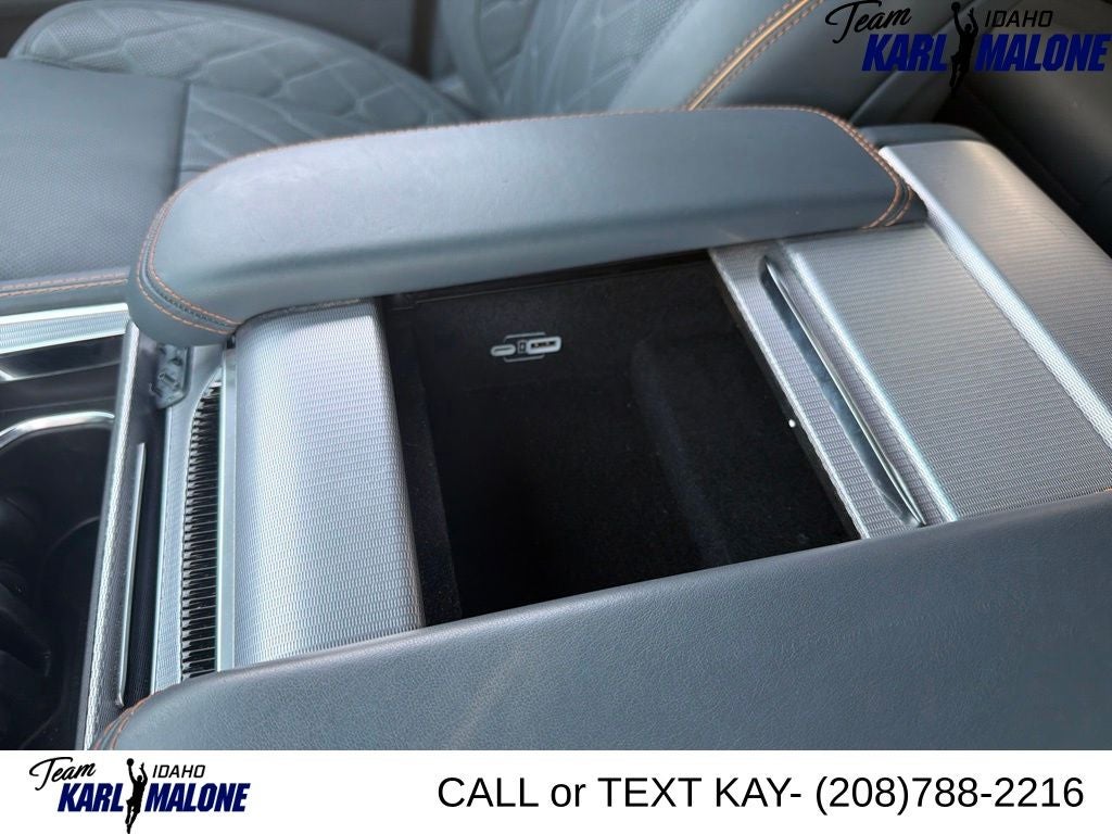 2025 Jeep Grand Wagoneer Base