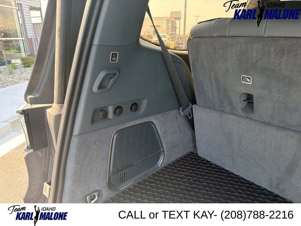 2025 Jeep Grand Wagoneer Base