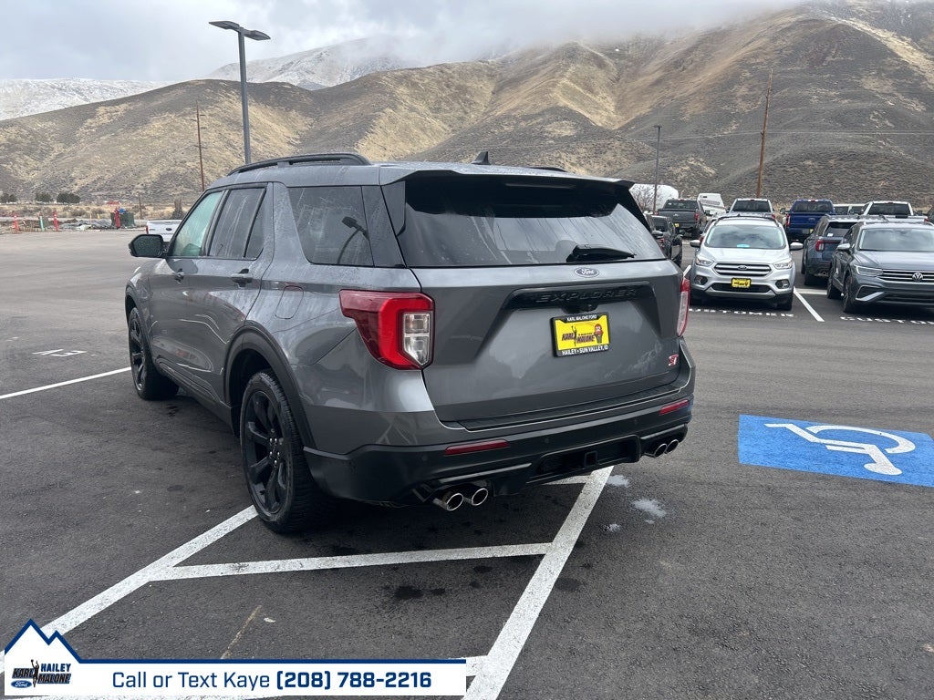 2022 Ford Explorer ST