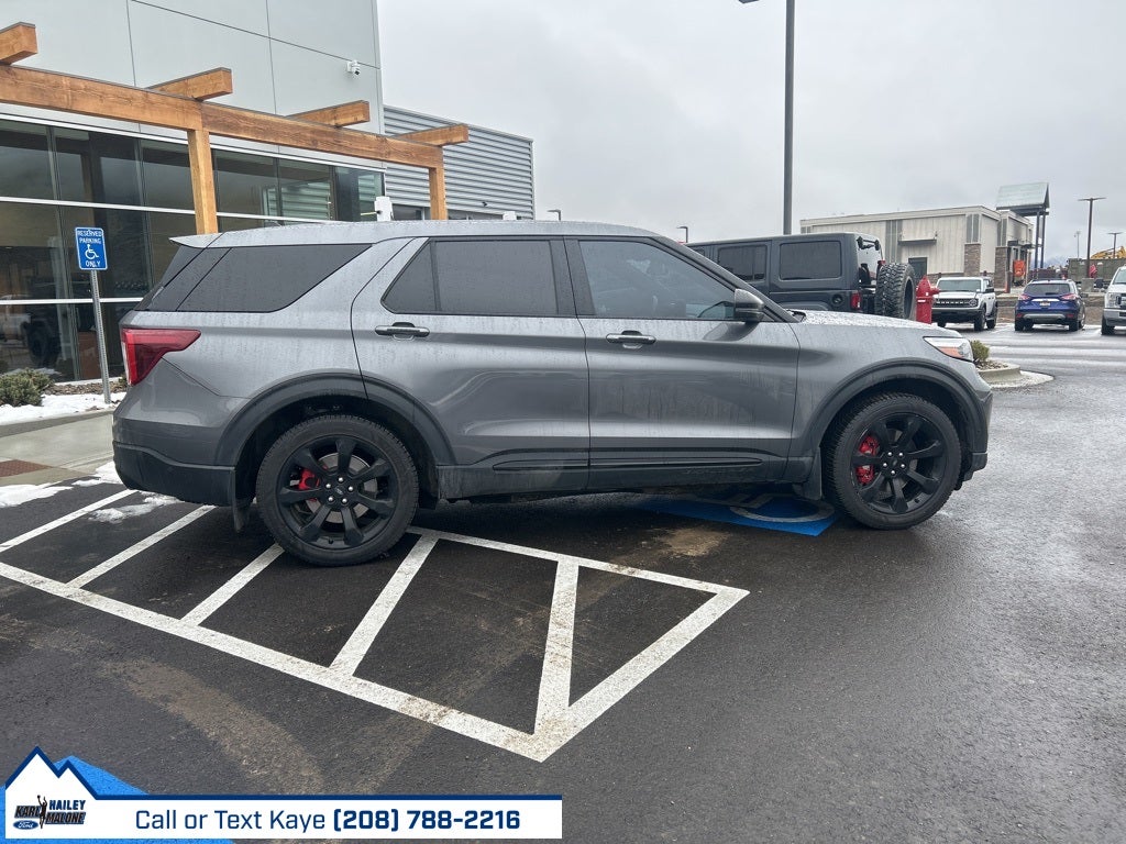 2021 Ford Explorer ST