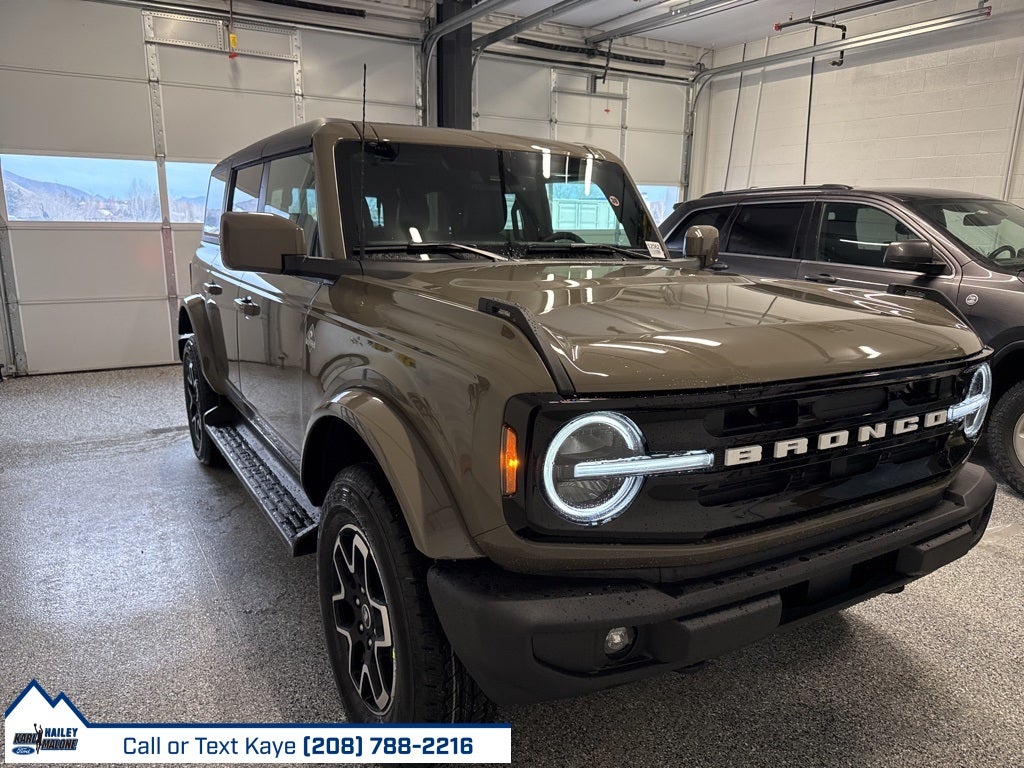 2025 Ford Bronco Outer Banks