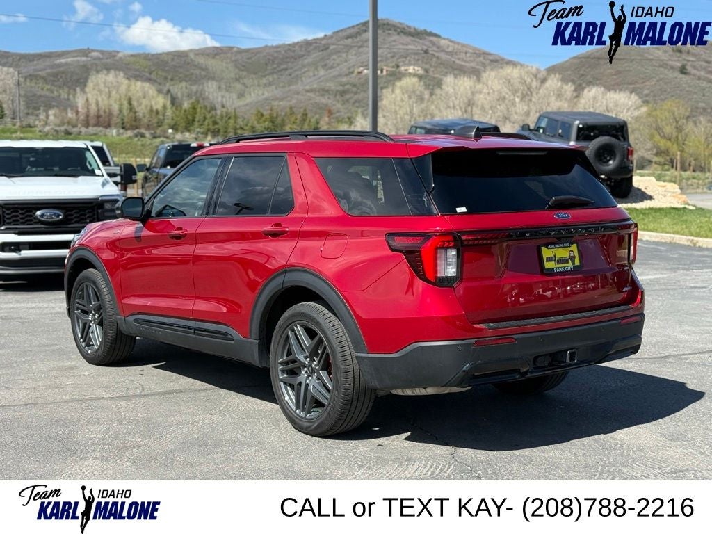 2025 Ford Explorer ST-Line