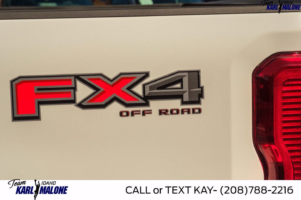 2027 Ford F-250SD XLT