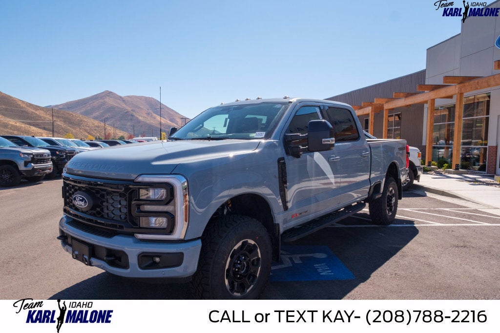 2027 Ford F-350SD Lariat