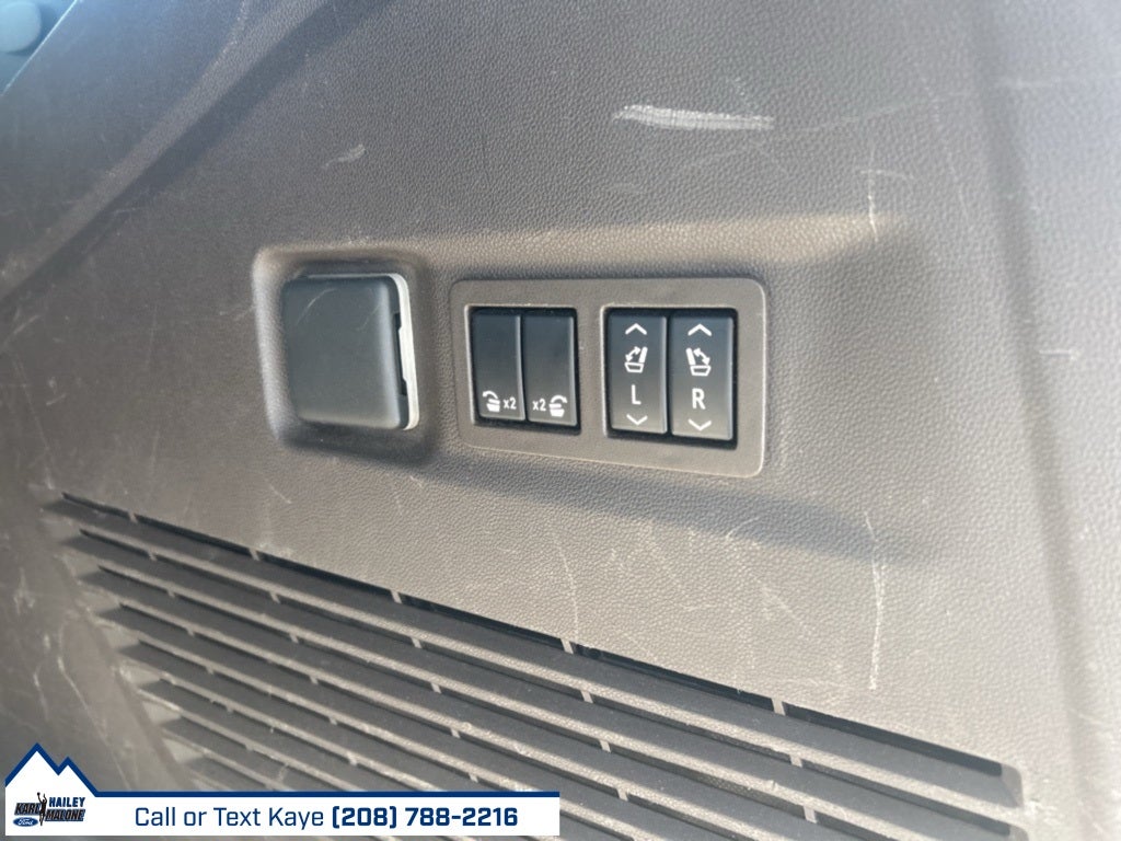 2022 GMC Yukon XL SLT