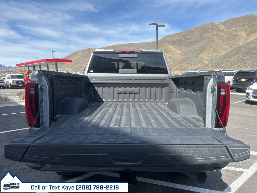 2025 GMC Sierra 2500HD Denali