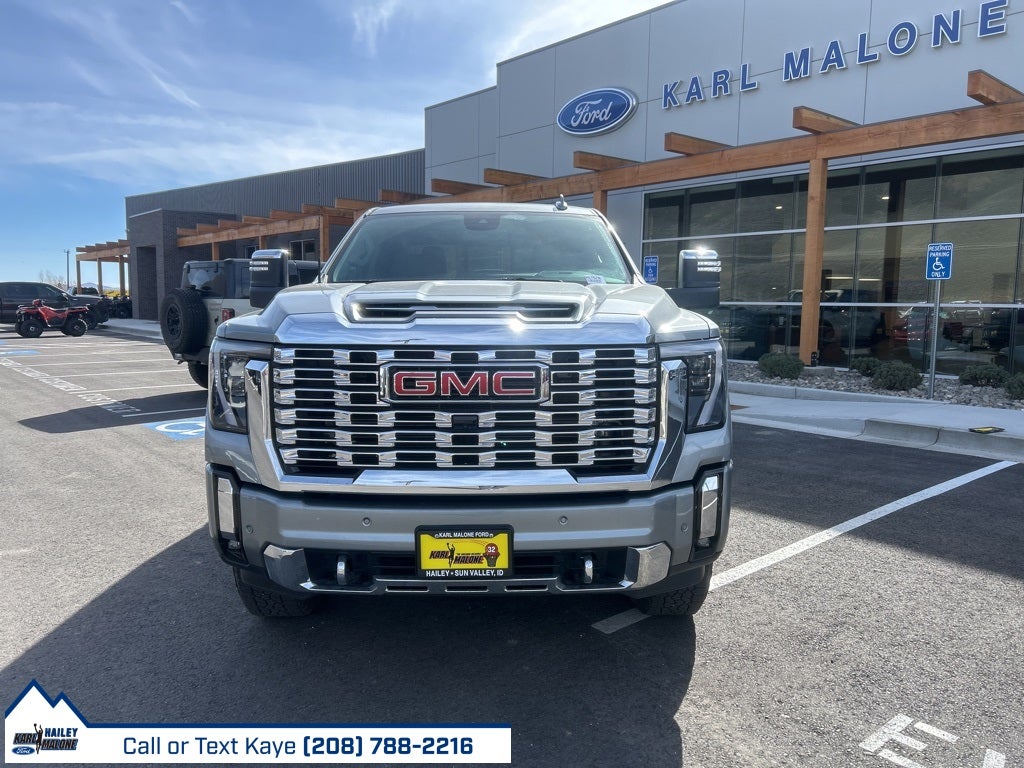 2025 GMC Sierra 2500HD Denali