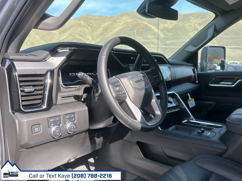 2025 GMC Sierra 2500HD Denali