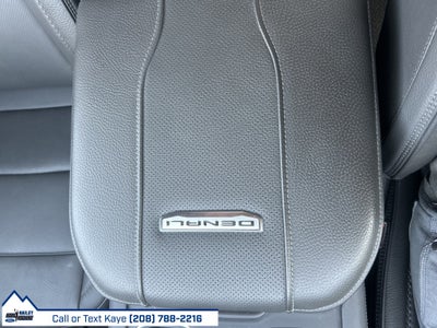 2025 GMC Sierra 2500HD Denali