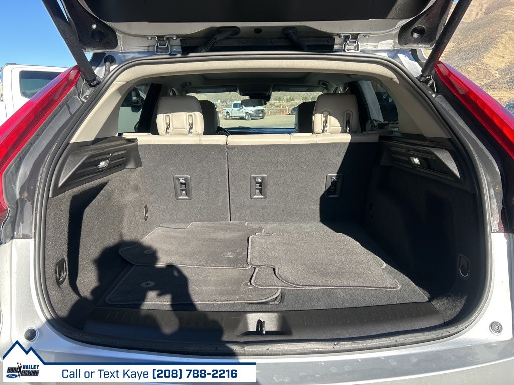 2022 Cadillac XT4 Luxury