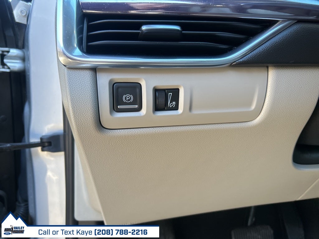 2022 Cadillac XT4 Luxury