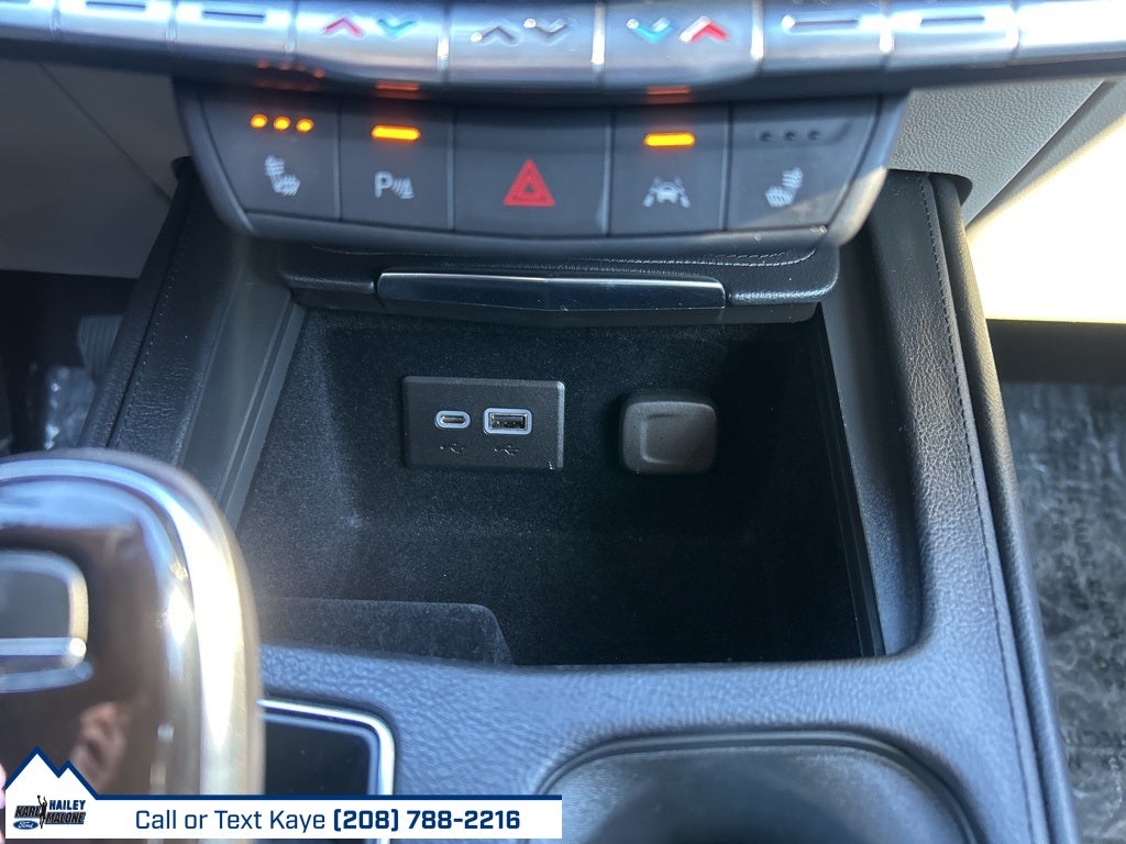 2022 Cadillac XT4 Luxury