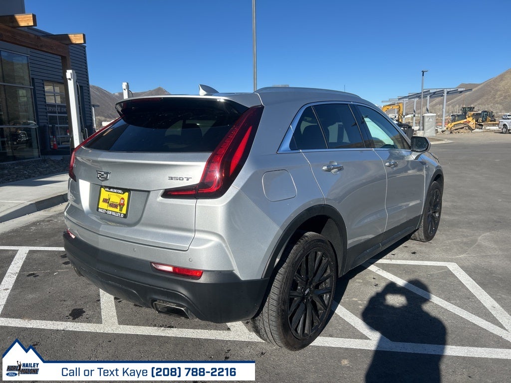 2022 Cadillac XT4 Luxury