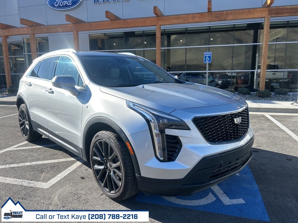 2022 Cadillac XT4 Luxury