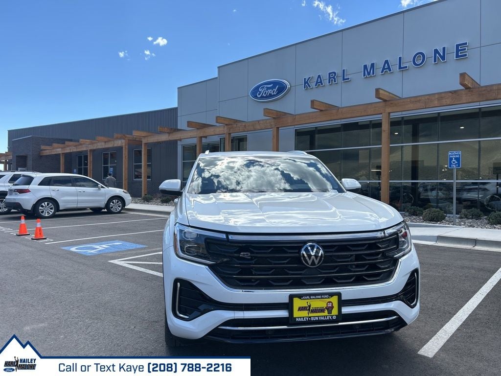 2024 Volkswagen Atlas Cross Sport 2.0T SEL R-Line