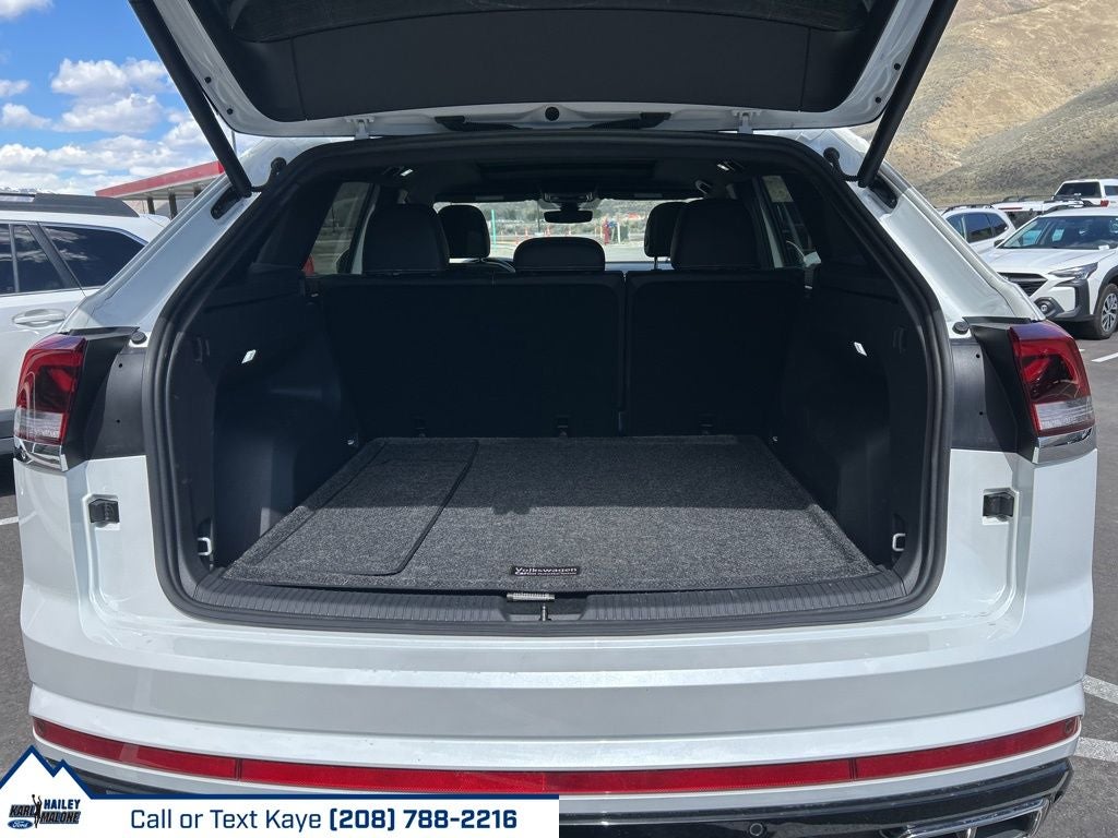 2024 Volkswagen Atlas Cross Sport 2.0T SEL R-Line