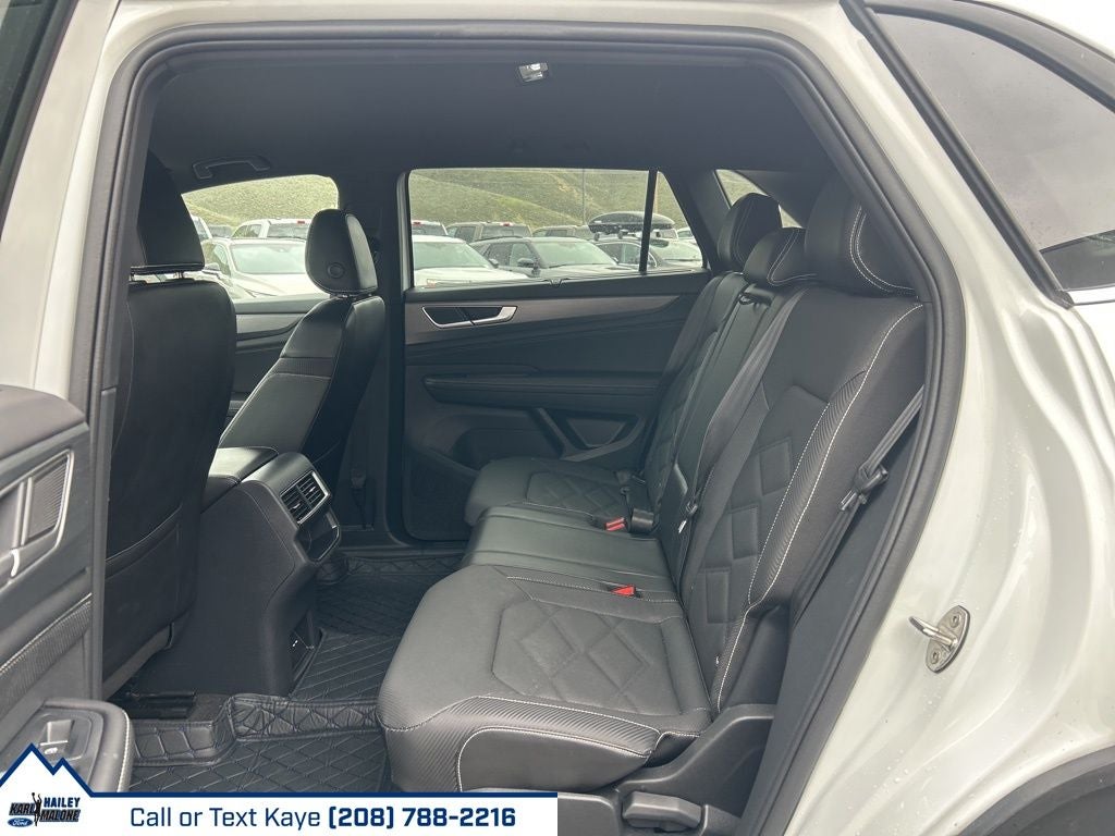 2024 Volkswagen Atlas Cross Sport 2.0T SE w/Technology