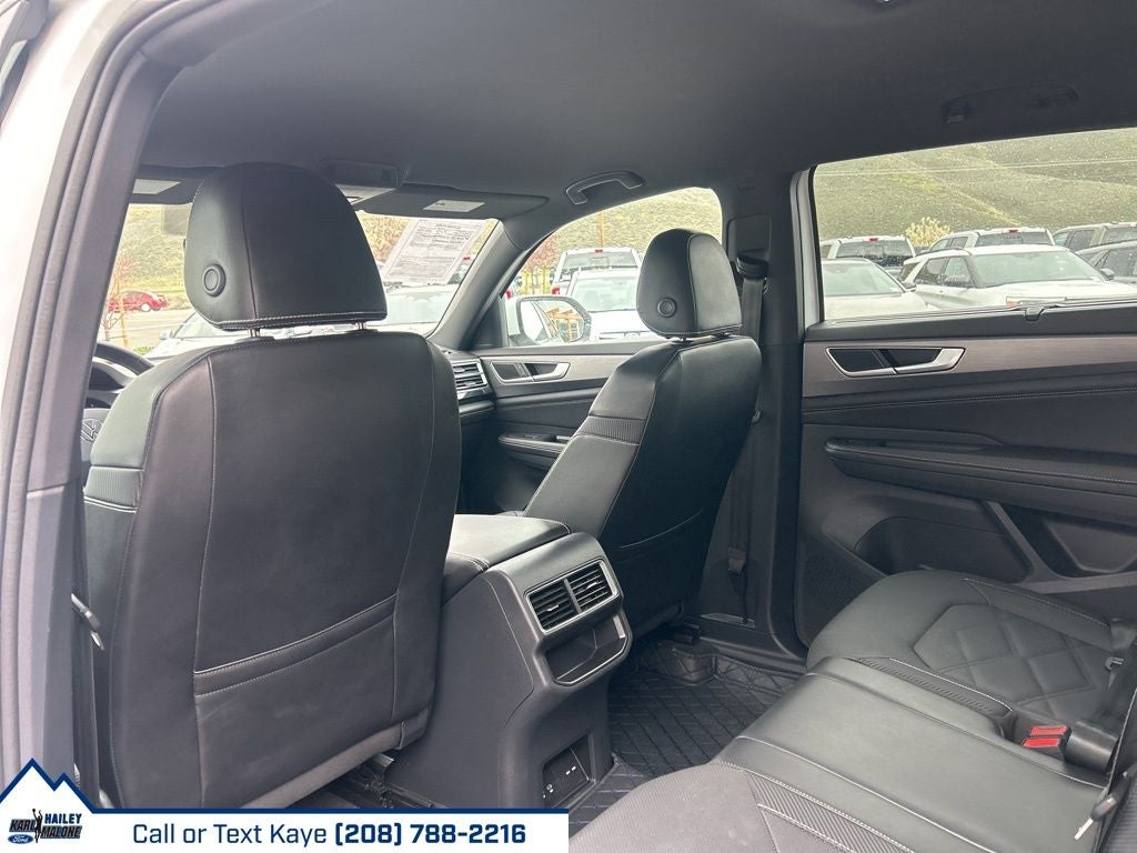 2024 Volkswagen Atlas Cross Sport 2.0T SE w/Technology