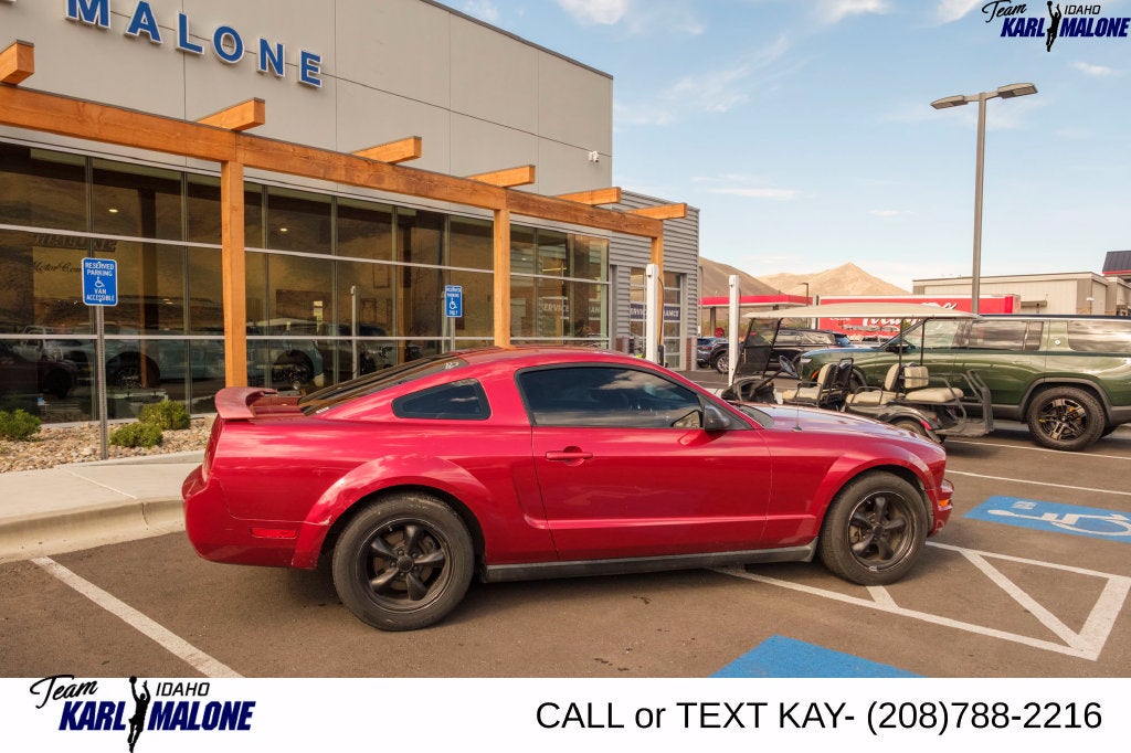 2005 Ford Mustang V6 Premium