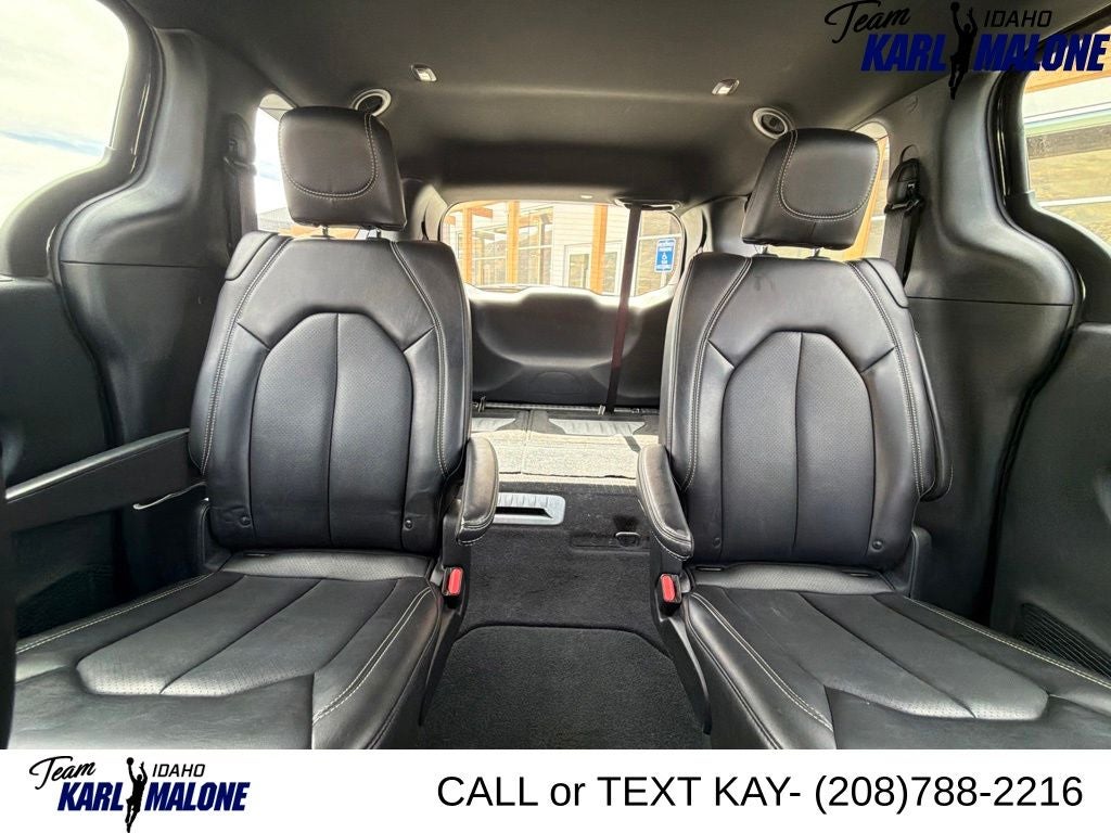 2025 Chrysler Pacifica Select