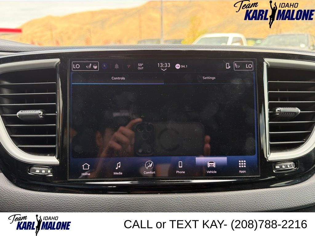 2025 Chrysler Pacifica Select
