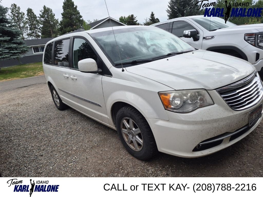 2013 Chrysler Town & Country Touring