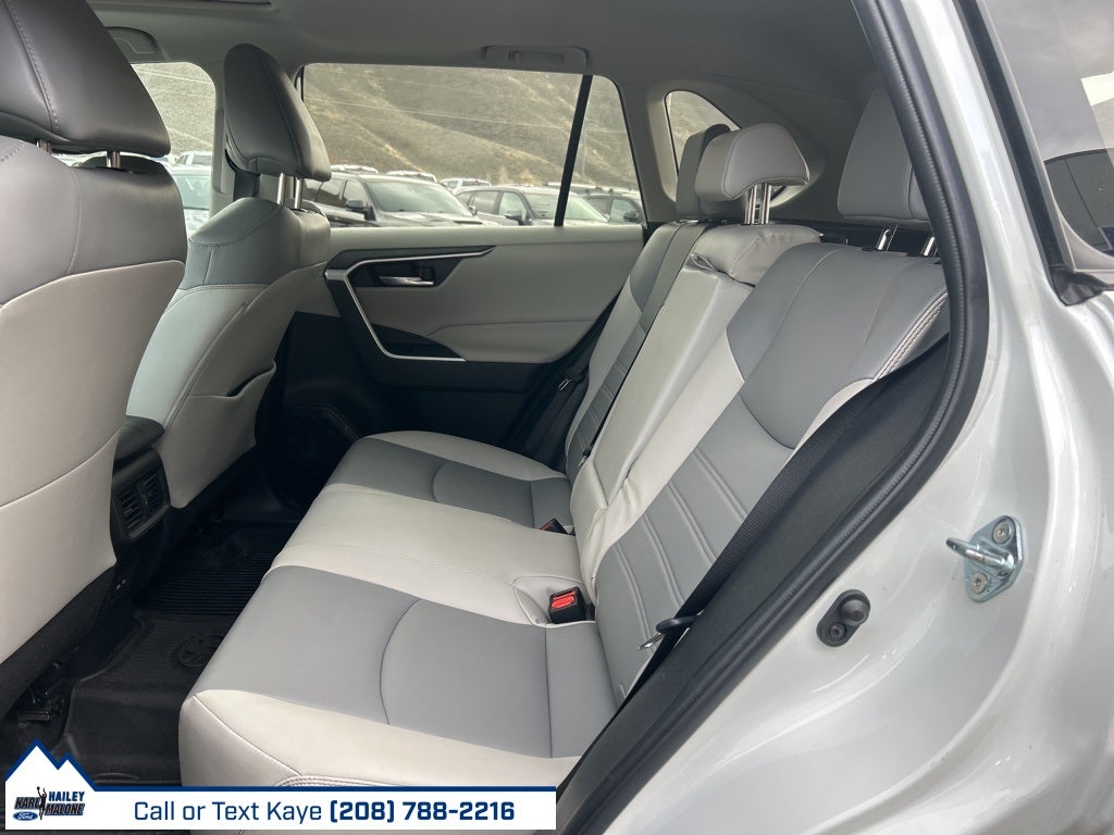 2022 Toyota RAV4 XLE Premium