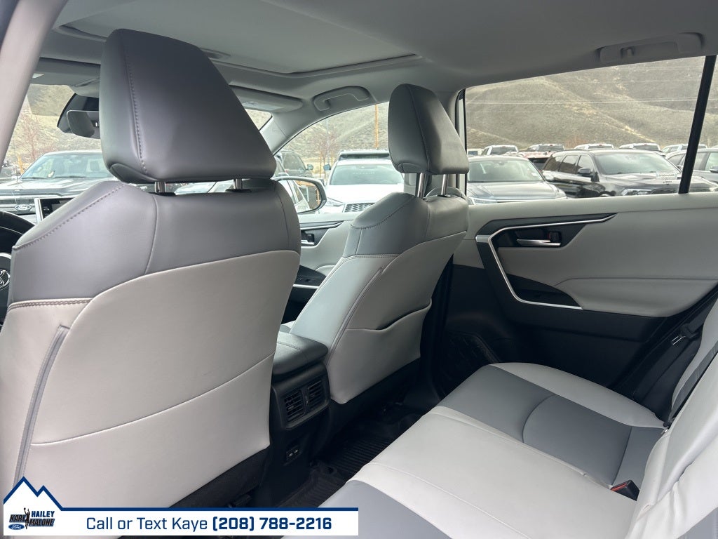 2022 Toyota RAV4 XLE Premium