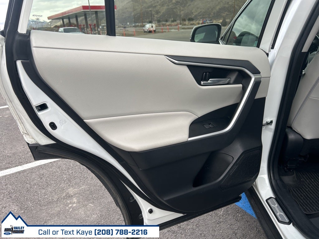 2022 Toyota RAV4 XLE Premium