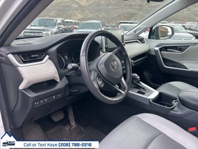 2022 Toyota RAV4 XLE Premium