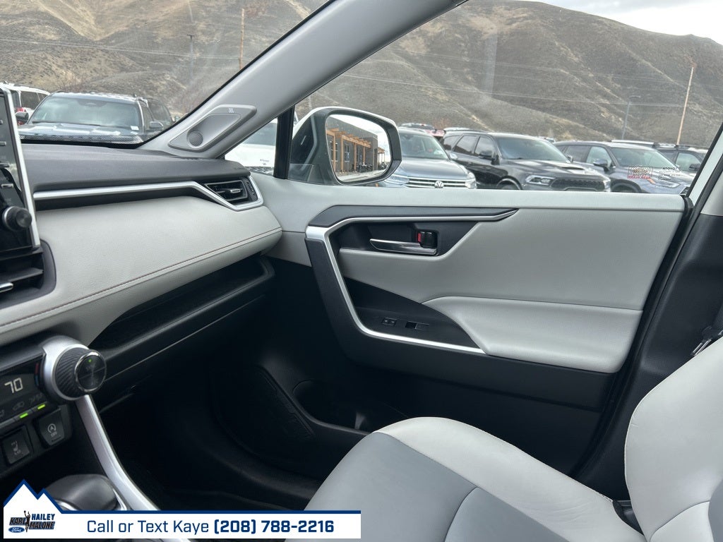 2022 Toyota RAV4 XLE Premium