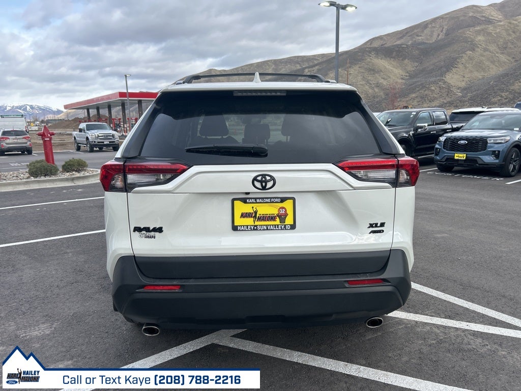 2022 Toyota RAV4 XLE Premium