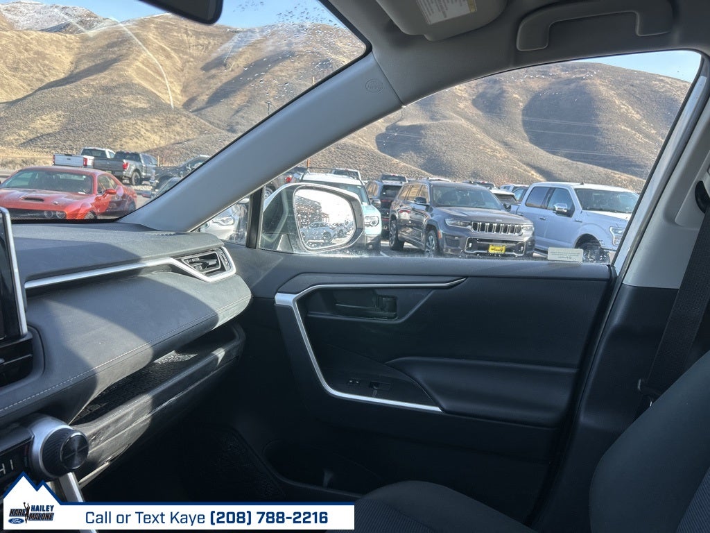 2024 Toyota RAV4 Hybrid LE