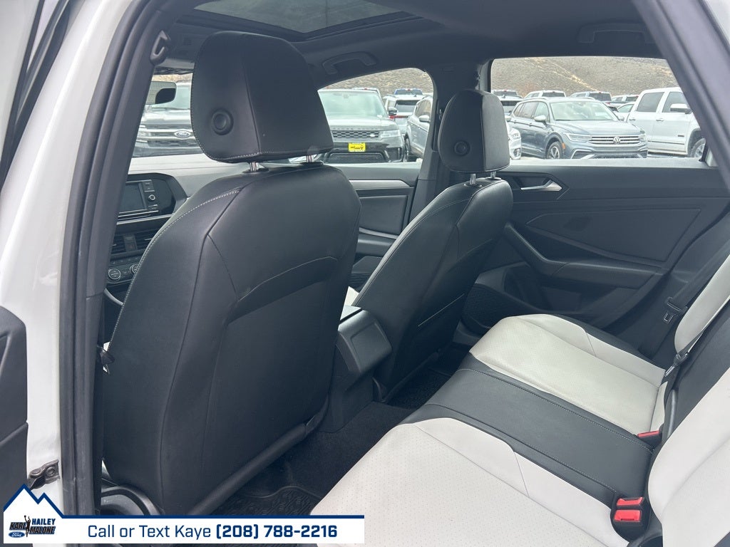 2019 Volkswagen Jetta R-Line