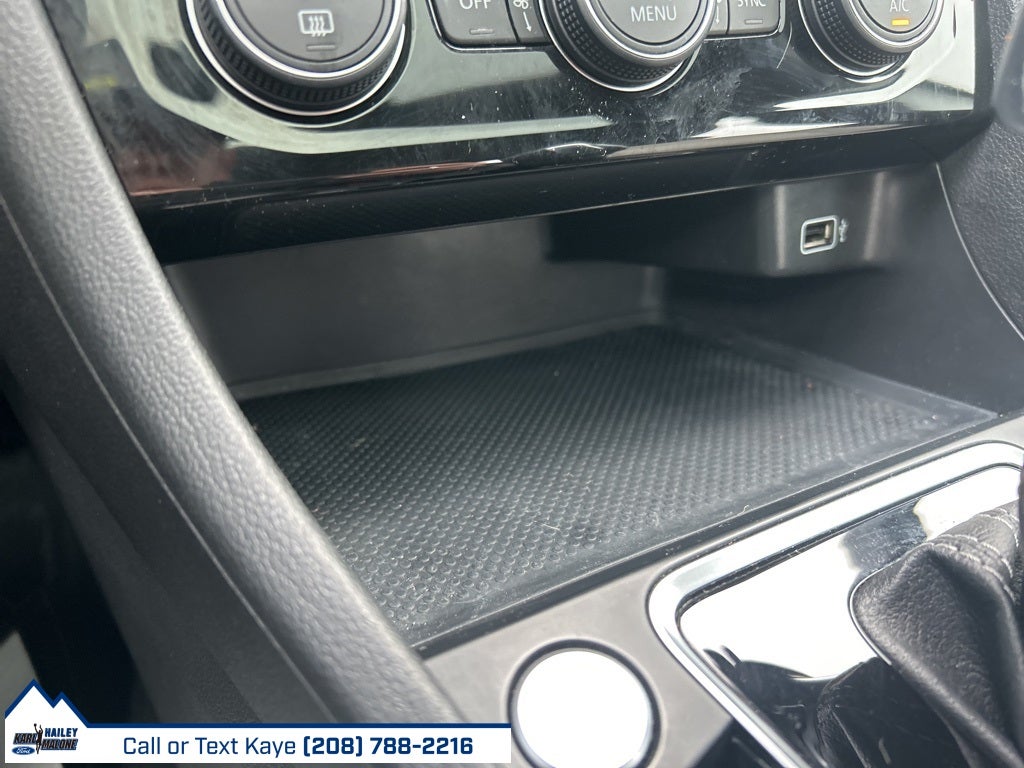 2019 Volkswagen Jetta R-Line