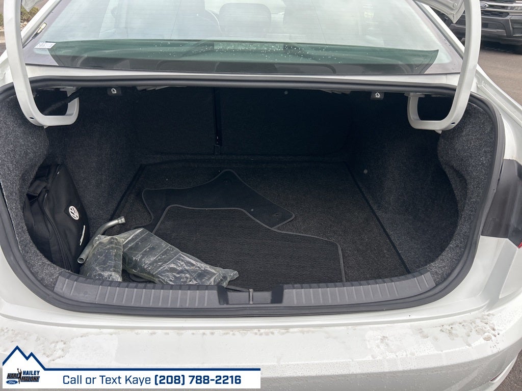 2019 Volkswagen Jetta R-Line