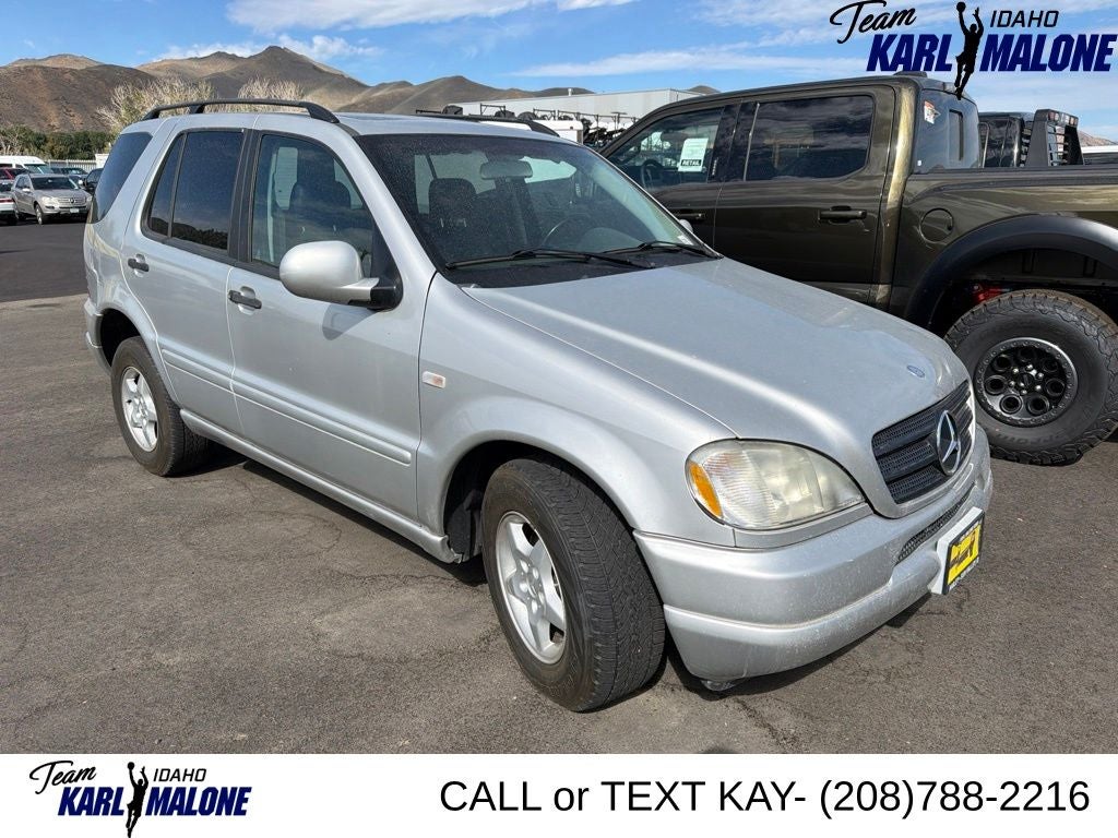 2000 Mercedes-Benz M-Class ML 320 4MATIC®