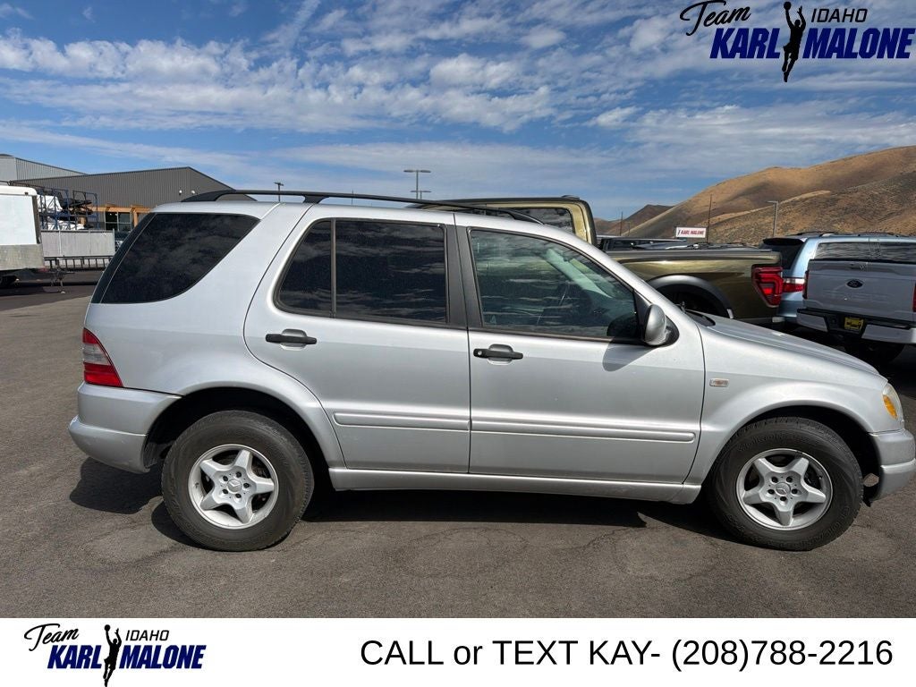 2000 Mercedes-Benz M-Class ML 320 4MATIC®