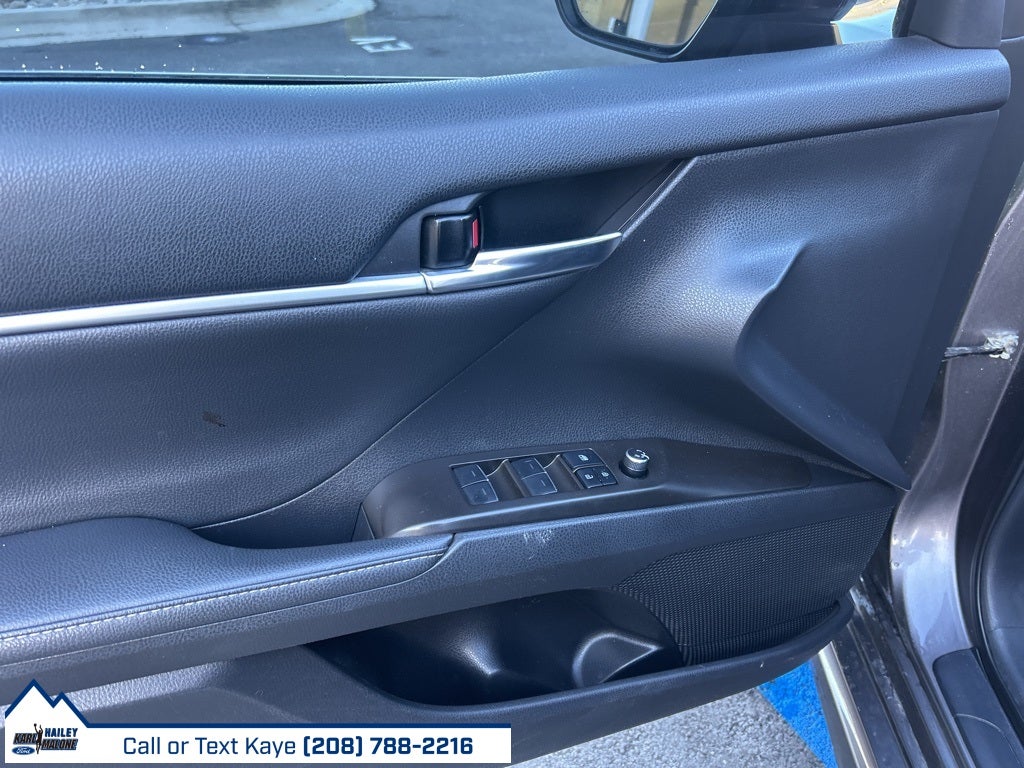 2022 Toyota Camry Hybrid XSE