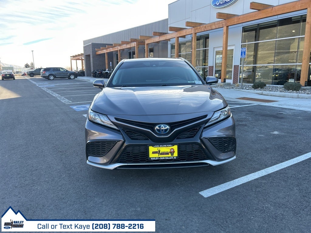 2022 Toyota Camry Hybrid XSE