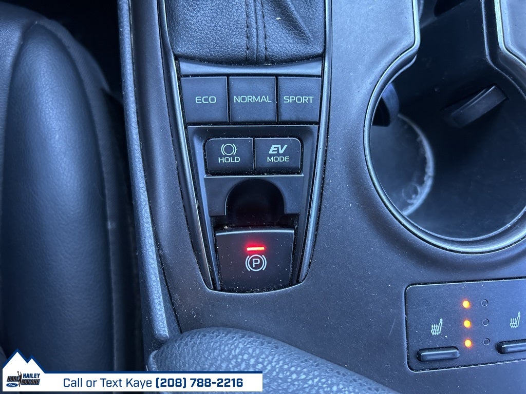 2022 Toyota Camry Hybrid XSE