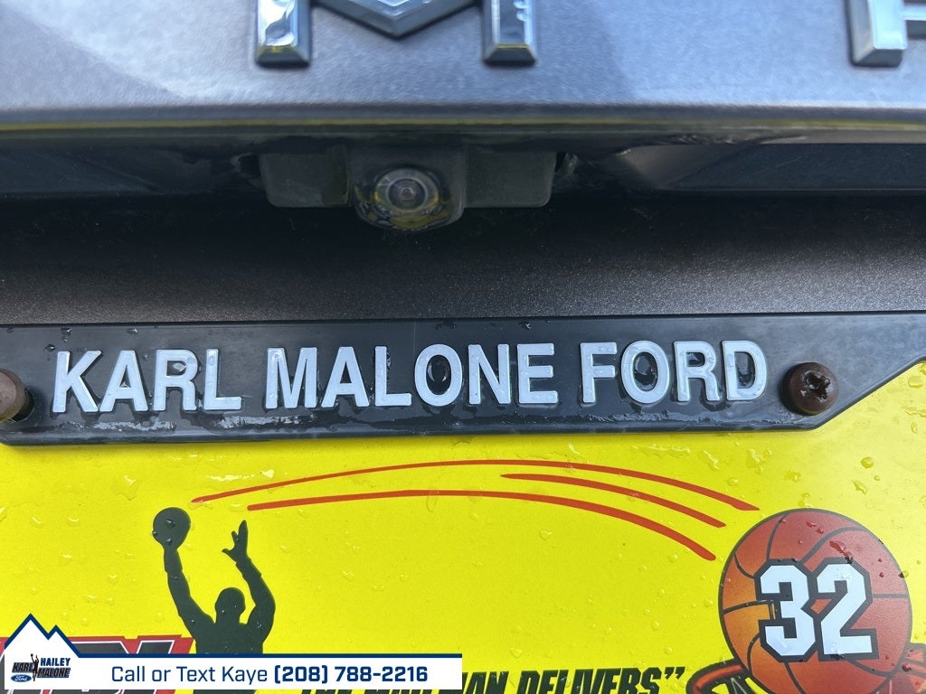 2022 Toyota Camry Hybrid XSE