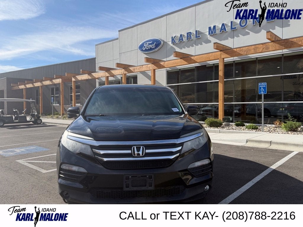 2017 Honda Pilot EX-L w/Rear Entertainment System