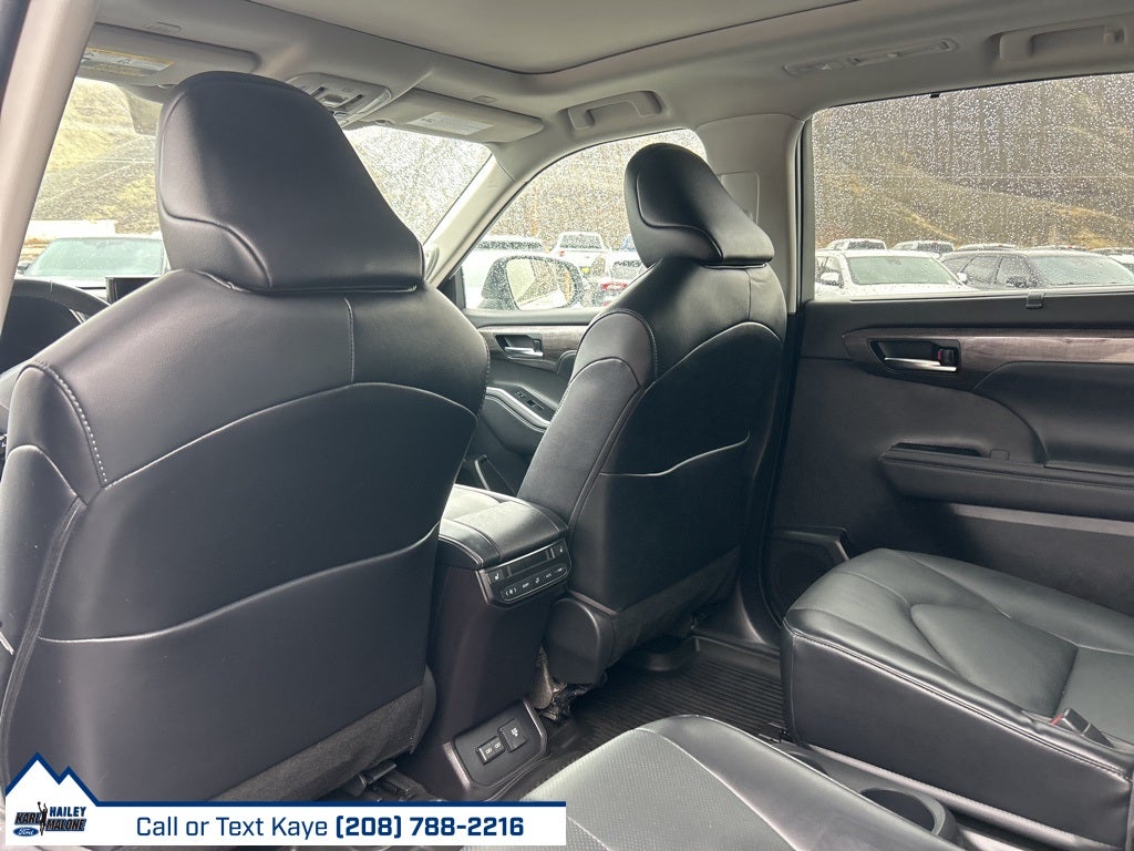 2023 Toyota Highlander Platinum