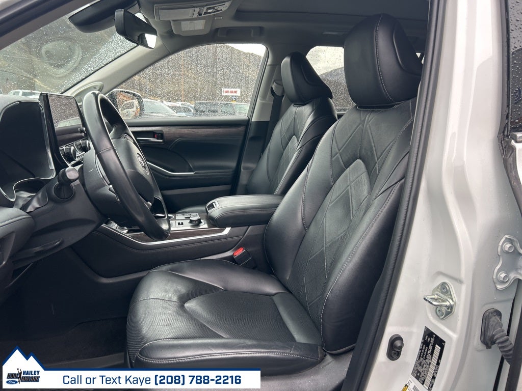 2023 Toyota Highlander Platinum